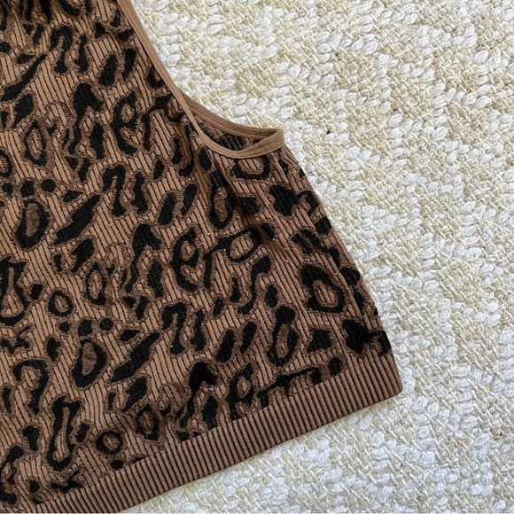 Animal Print Tank Top - Picture 3 of 4